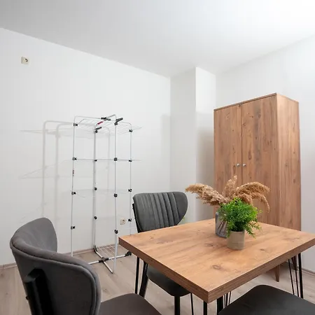 Apartment Livemore24 - 3 In Wlan - Smart-tv - 24-7 Check-in Und Kueche Duisburg