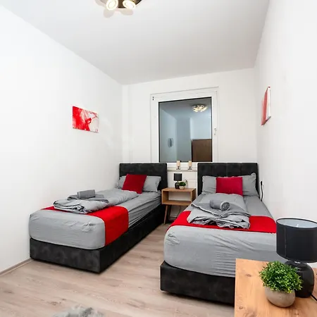 Livemore24 - 3 In Wlan - Smart-tv - 24-7 Check-in Und Kueche Apartment Duisburg