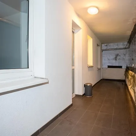 Livemore24 - 3 In Wlan - Smart-tv - 24-7 Check-in Und Kueche Apartment Duisburg